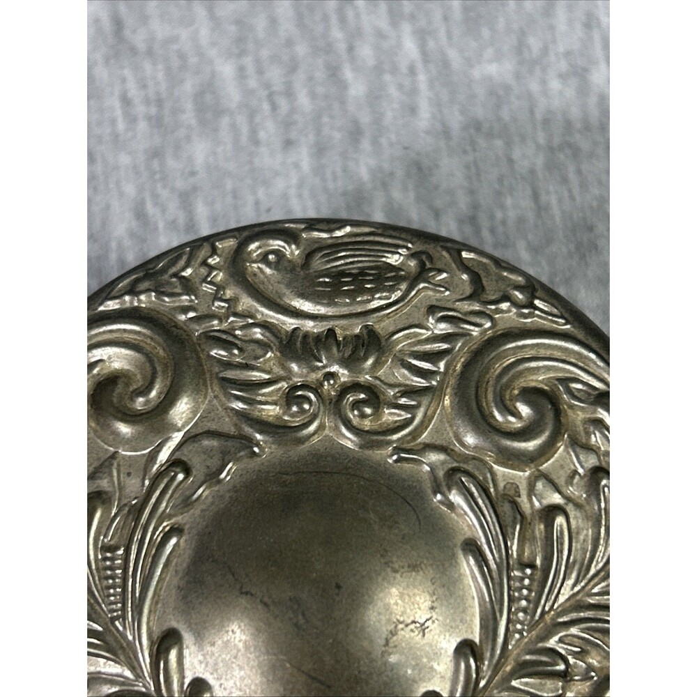 Vintage Ornate Victorian Silver Plate & Glass Vanity Powder Jar or Trinket Box - Picture 16 of 16